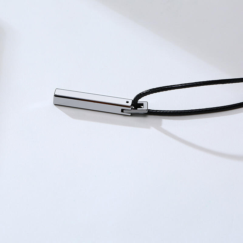 Jeulia Collar simple de acero de tungsteno para hombre