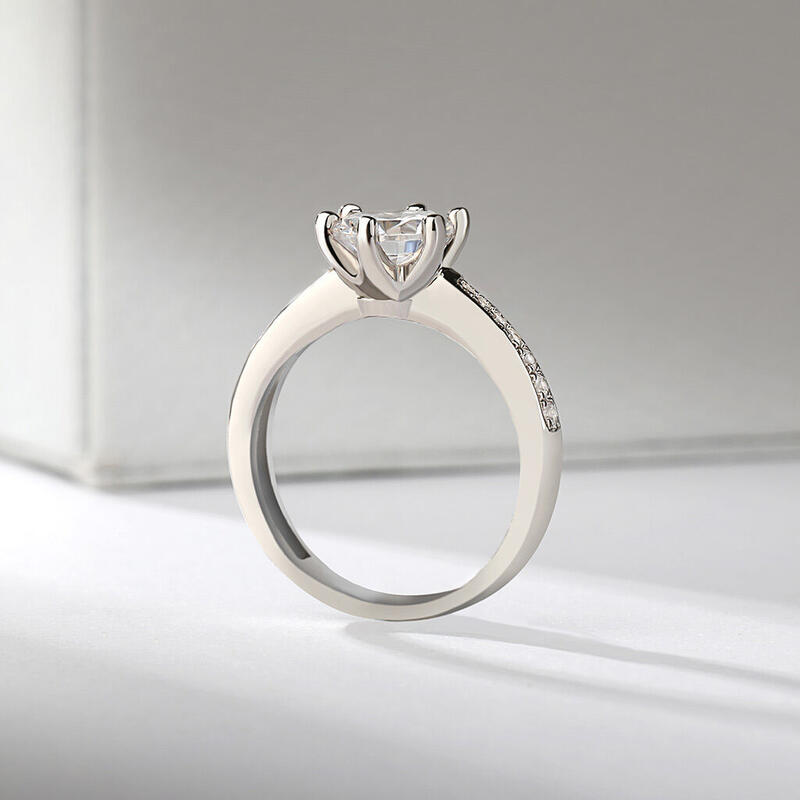 Jeulia Classic Round Cut Sterling Silver Ring