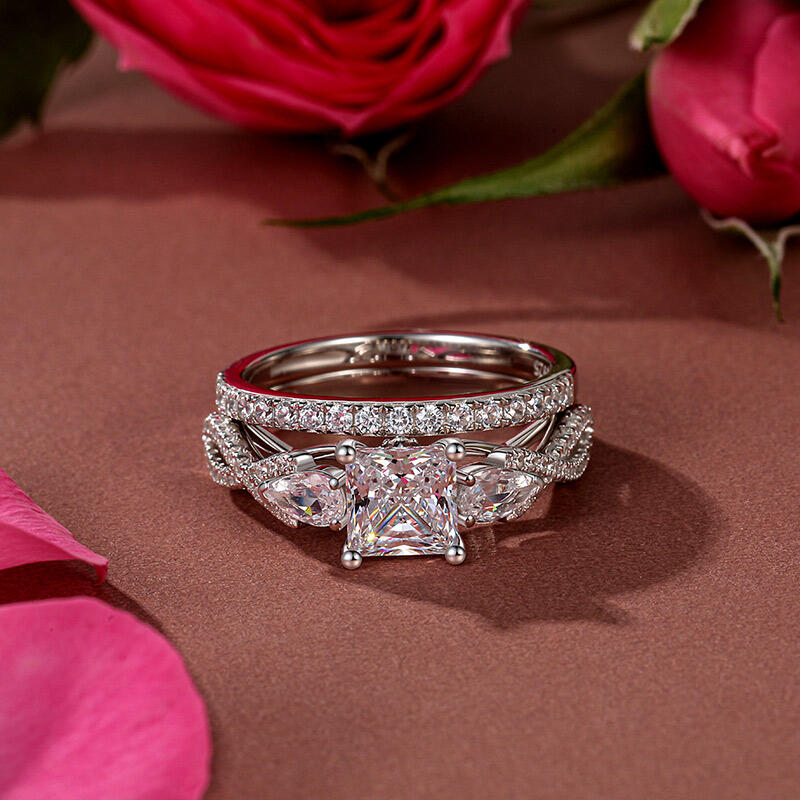 Jeulia Twist Three Stone Princess Cut Engagement Ring Set