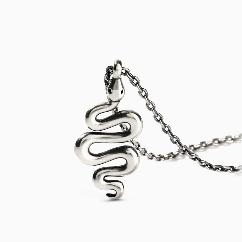 Jeulia "Black Mamba" Snake Sterling Silver Necklace