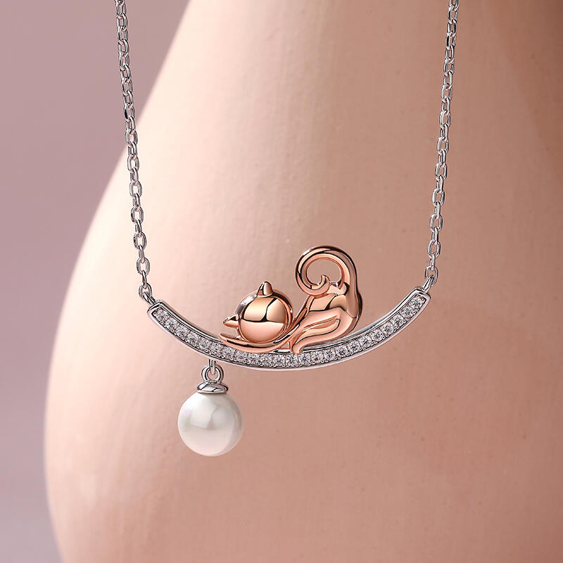 Jeulia Lazy Cat Cultured Pearl Sterling Silver Necklace