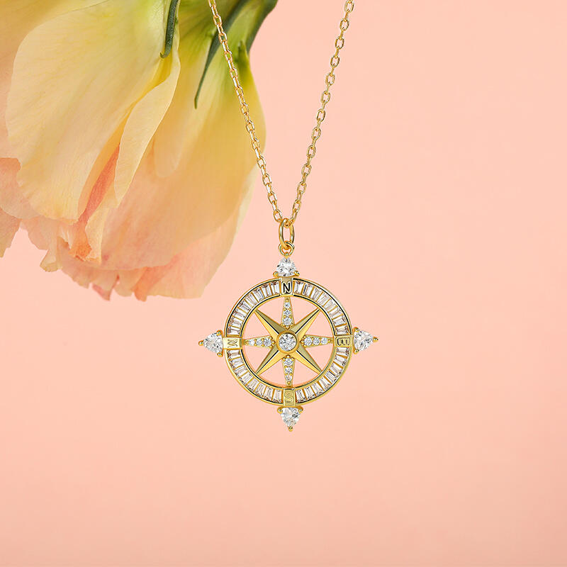 Jeulia Compass Pendant Necklace Sterling Silver
