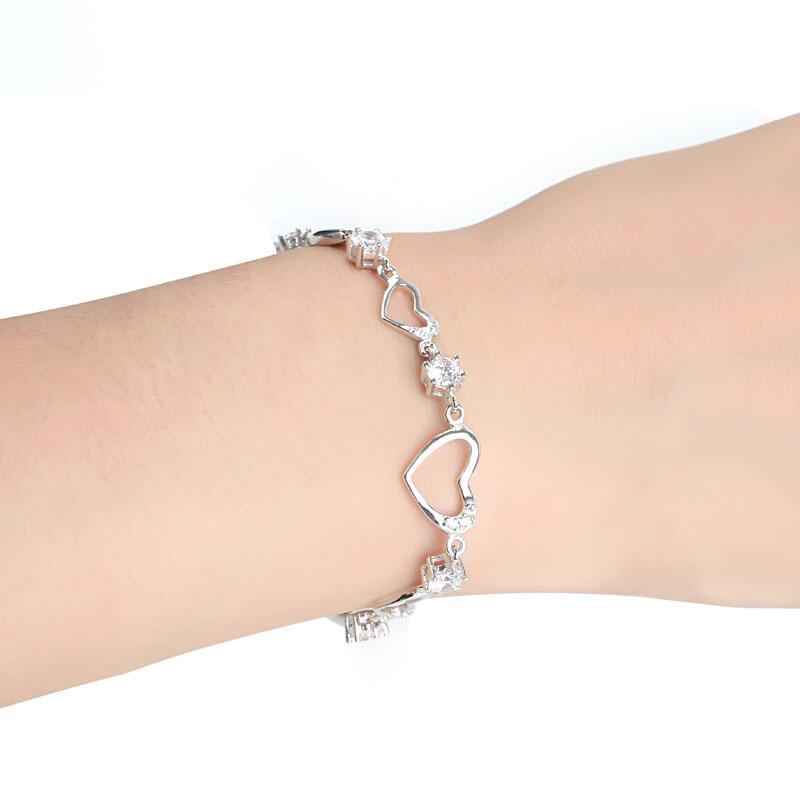 Jeulia Heart Shape Sterling Silver Bracelet
