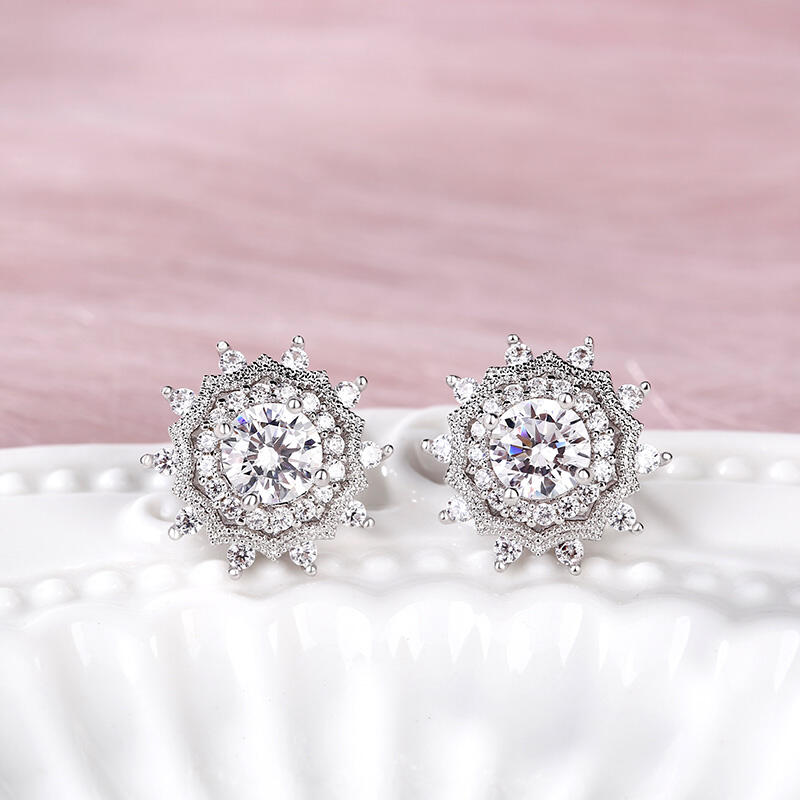 Jeulia "Winter Love" Snowflake Round Cut Sterling Silver Earrings