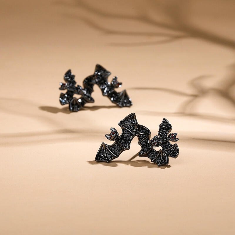 Jeulia "Witches' Familiars" Bat Sterling Silver Earrings