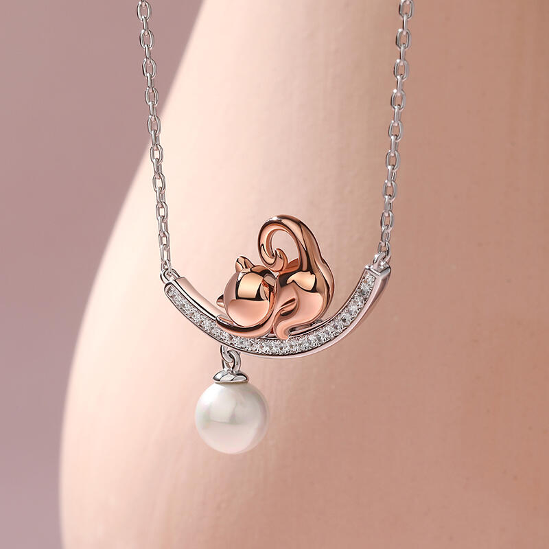Jeulia Lazy Cat Cultured Pearl Sterling Silver Necklace