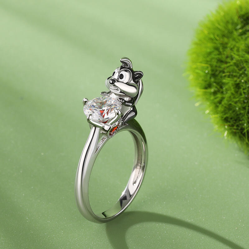 Jeulia Hug Me "Romantic Skunk" Round Cut Sterling Silver Ring