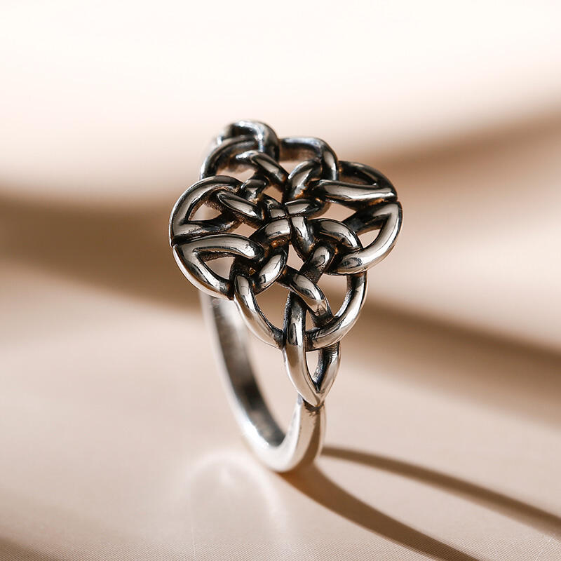 Jeulia "Celtic Shield of Destiny" Sterling Silver Ring