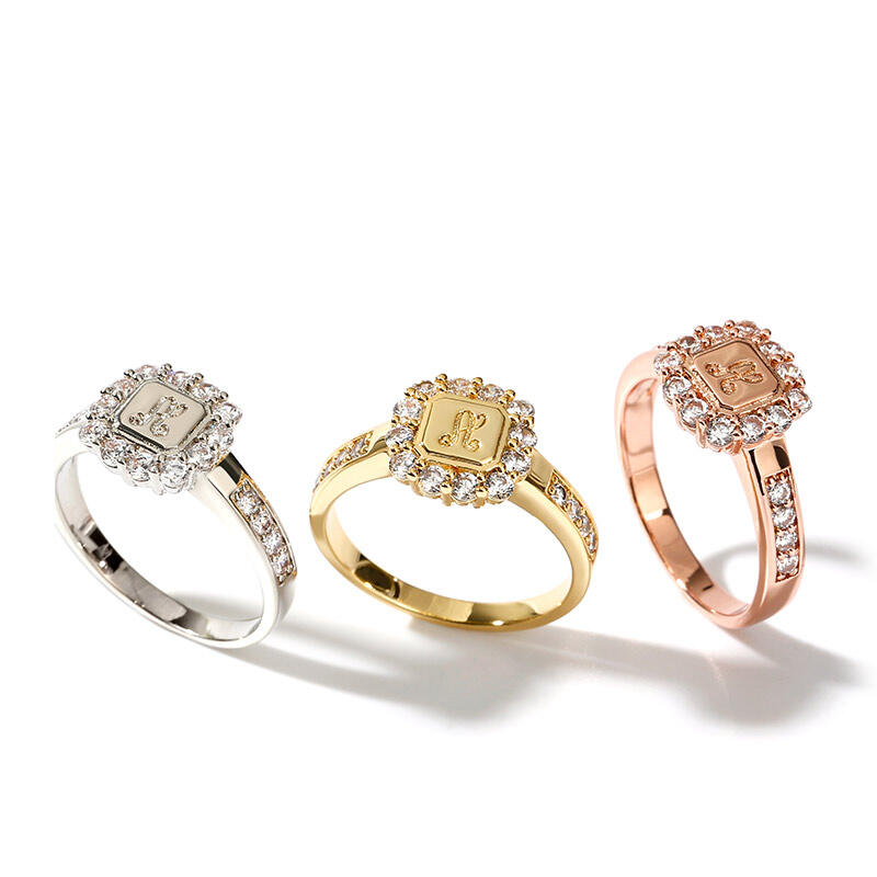Jeulia Anillo personalizado de plata esterlina con monograma