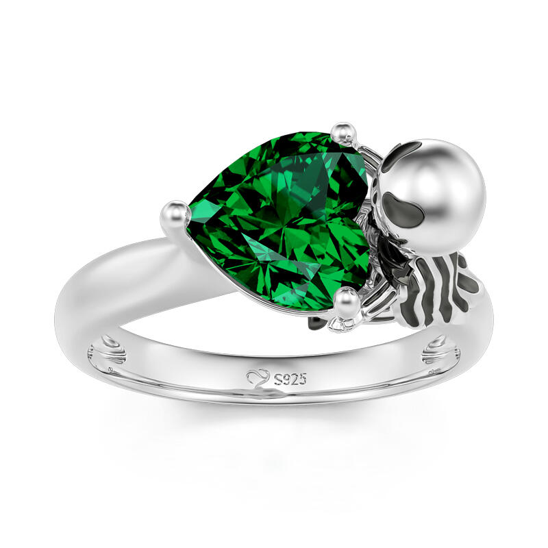 Jeulia Hug Me "Pumpkin King" Skull Design Heart Cut Sterling Silver Ring