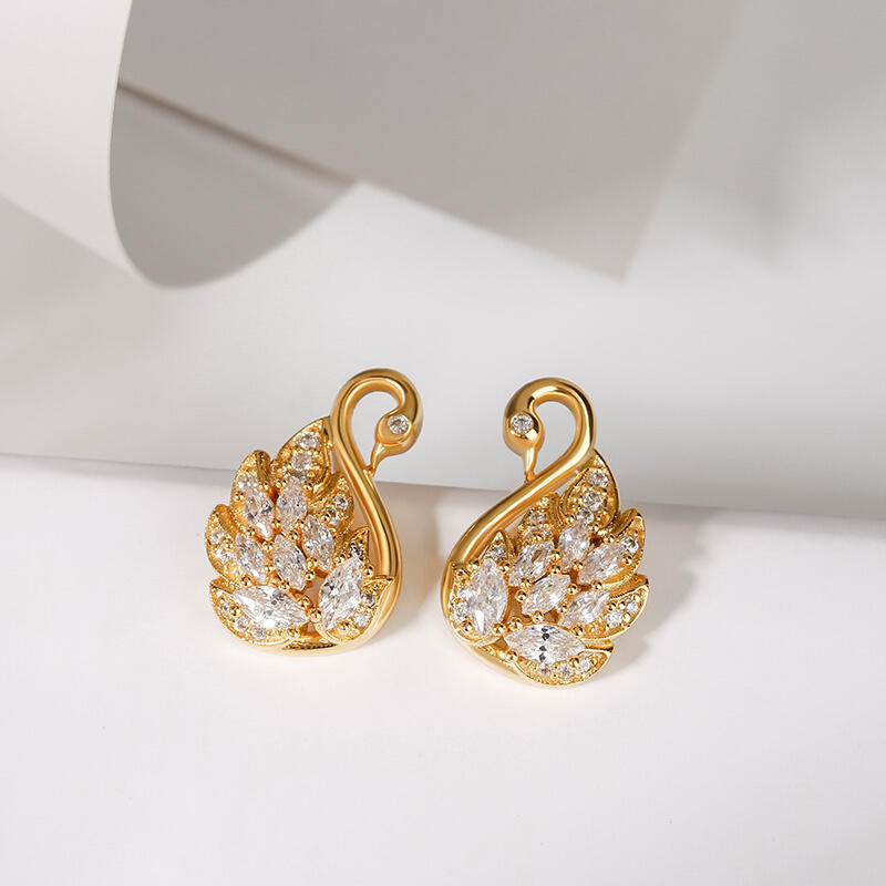 Jeulia Aretes de plata de ley con diseño de cisne