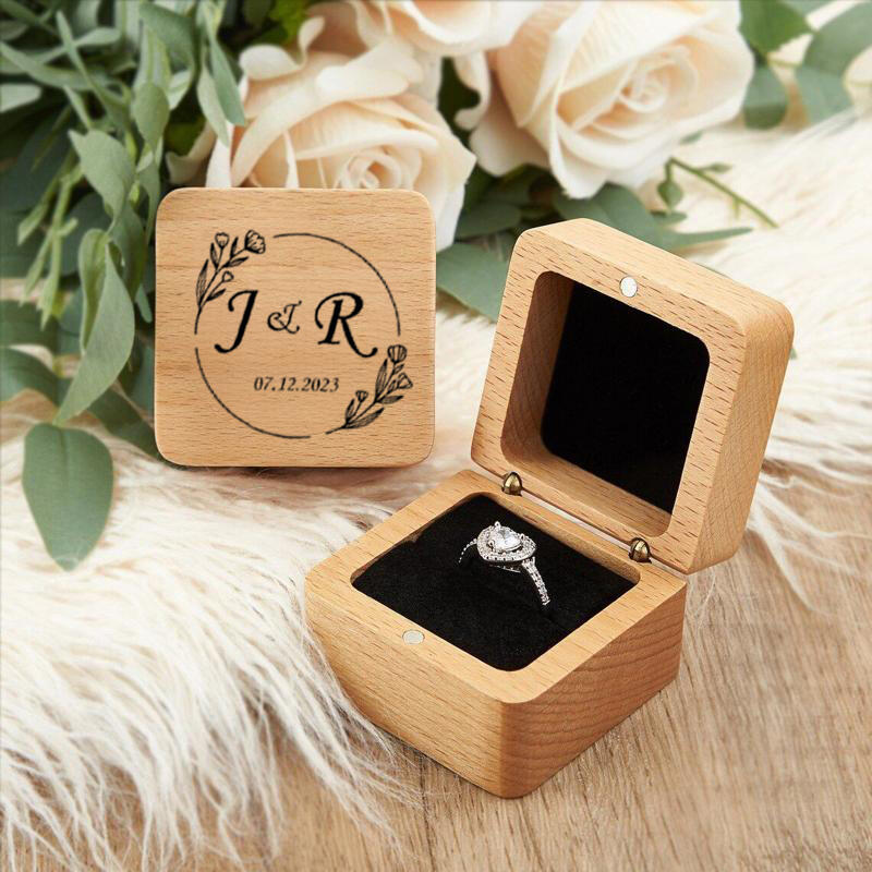 カスタマイズ イニシャル 日付 彫刻 リングケース 木製 ジュエリー