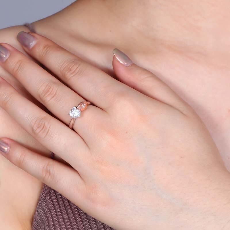 "Leidenschaftlich strahlend" Herzschliff Solitär Verlobungsring