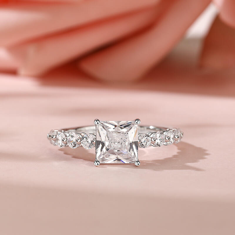 Jeulia Classic Princess Cut Floating Stone Band Sterling Silver Ring