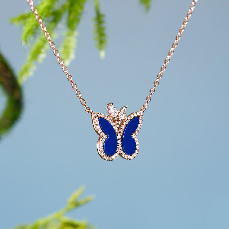Jeulia Collar con lapislázuli de mariposa de plata de ley