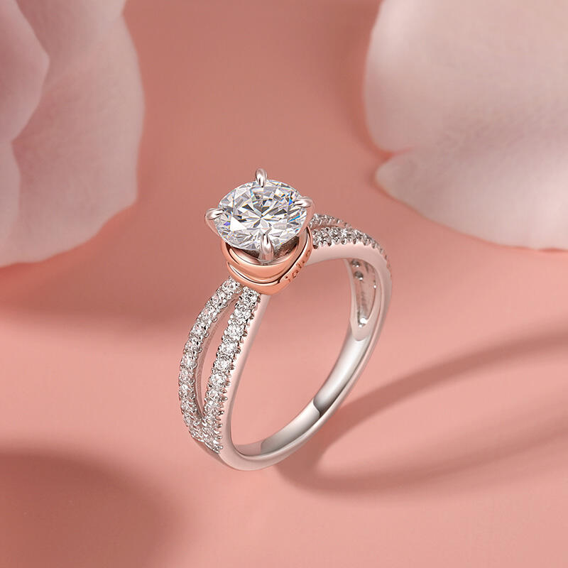 Jeulia Anillo de Compromiso Personalizado X Cruz con Corte Redondo en Plata Esterlina