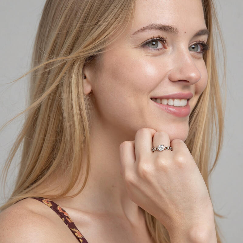 "Das Spiegelbild meines Herzens" Rundschliff Solitär-Verlobungsring