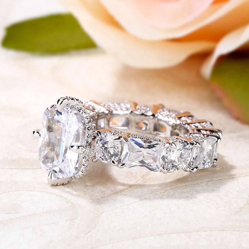 Jeulia Anillo De Eternidad De Plata Esterlina De Tres Lados Con Corte De Cojín