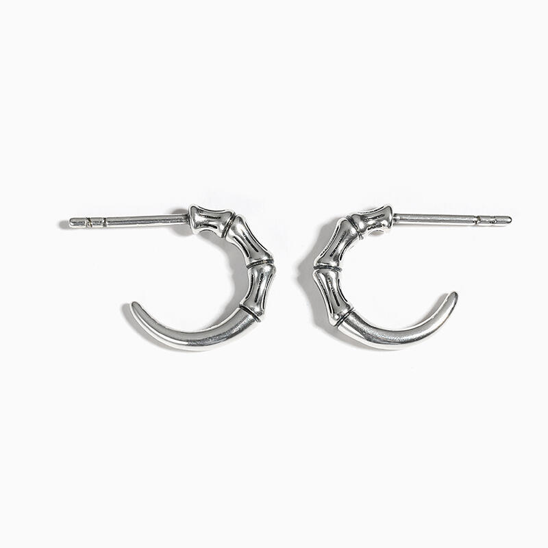 Jeulia "Punk Claw Horn" Sterling Silver Earrings