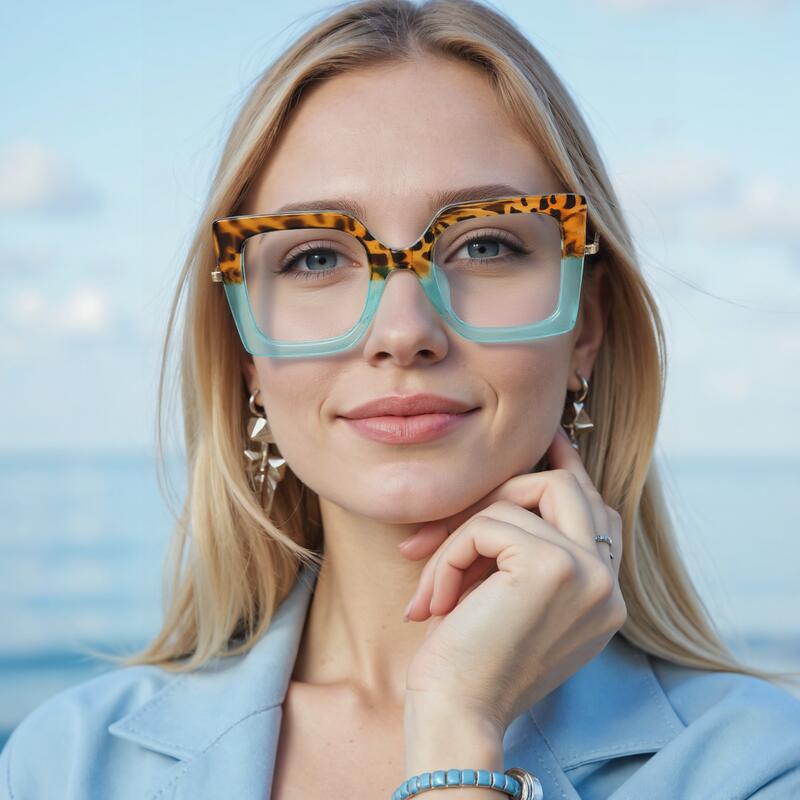 Leah Cat Eye Leopard Glasses