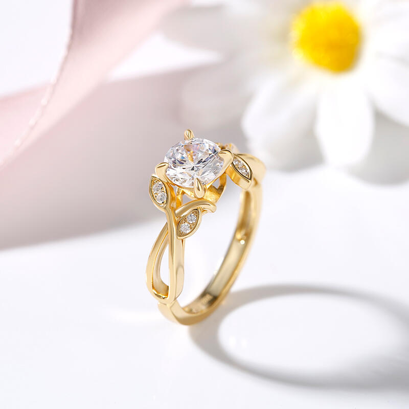 Srebrny Pierścionek z Motywem Liści o Okrągłym Szlifie