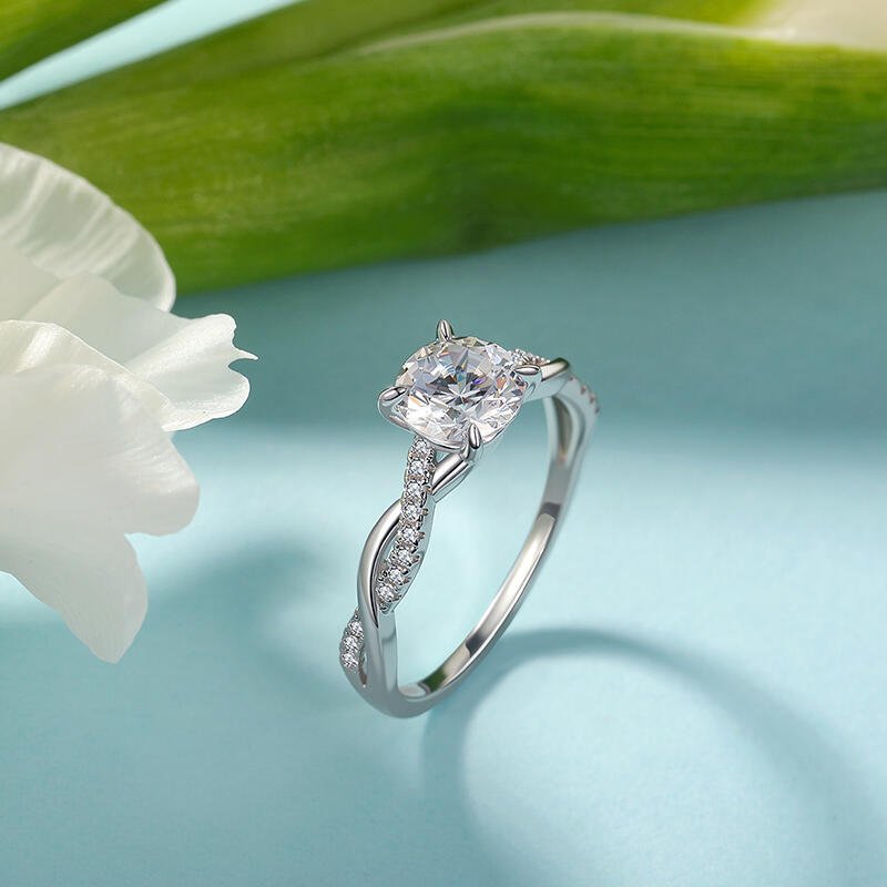 Jeulia 10K/14K/18K Gold Platinum Twist Round Cut Ring