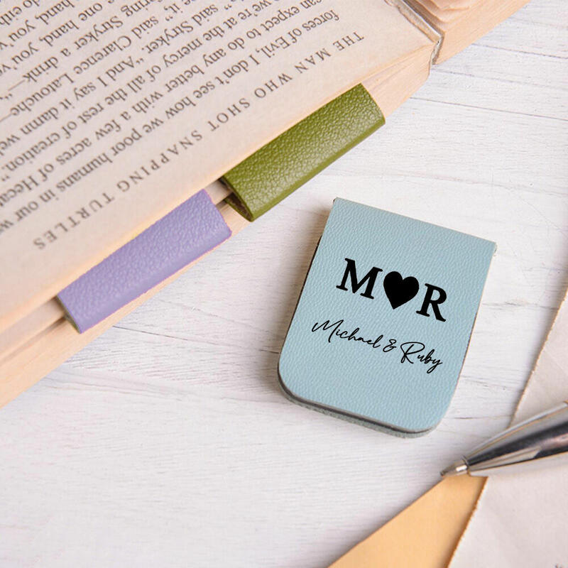 イニシャル 名入れ レザー ブックアクセサリー マグネット ブックマーク オリジナル