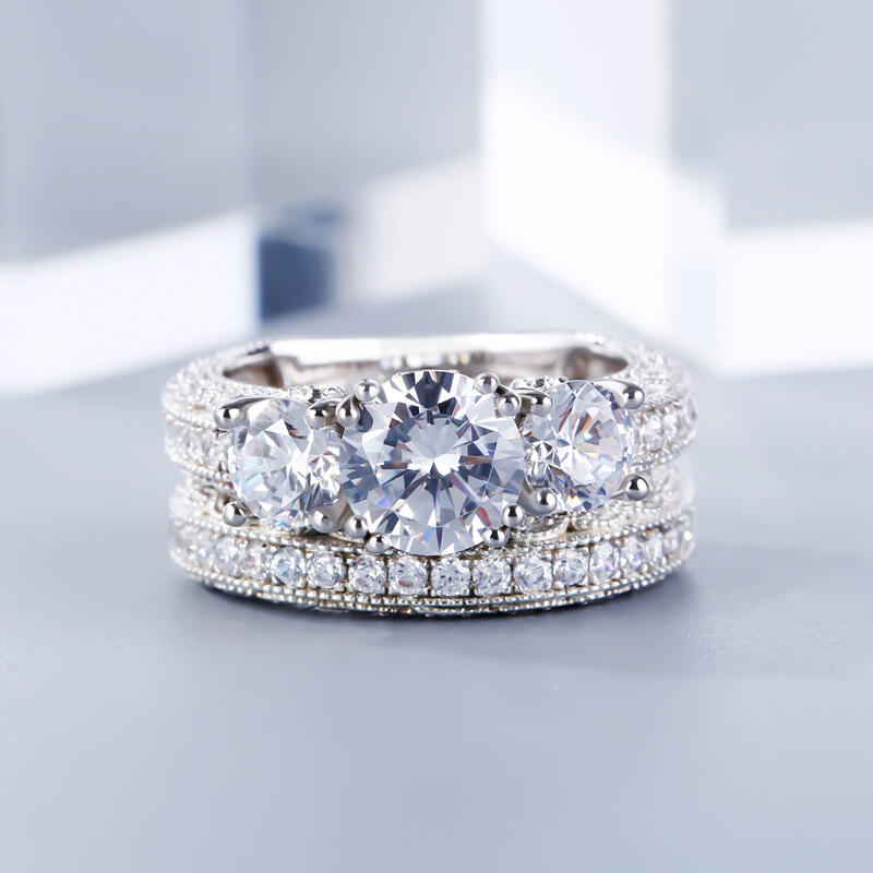 جوليا طقم خواتم بقطع دائري الفضة الإسترليني بثلاثة أحجار على شكل مسنن