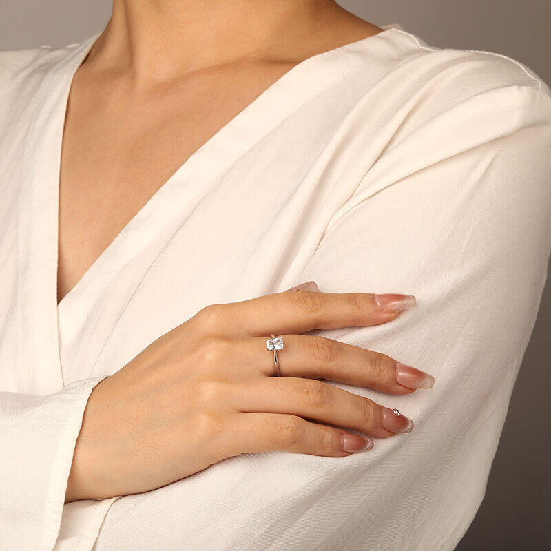 Jeulia Anillo de Compromiso de Plata de Ley con Solitario de Corte Esmeralda