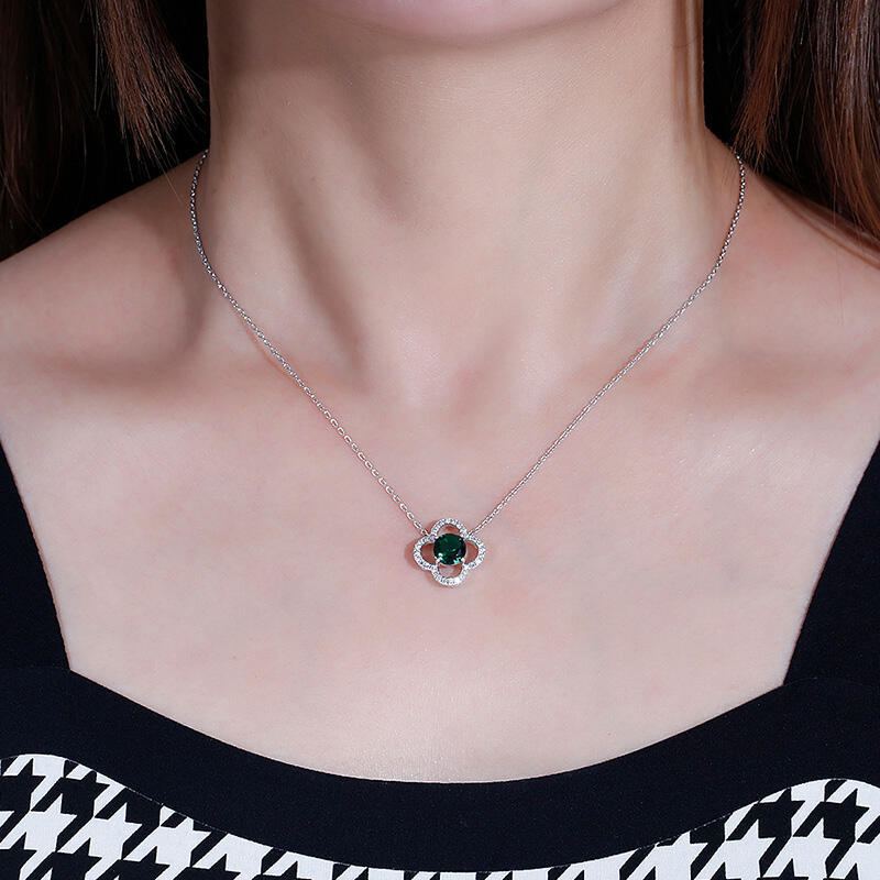 Jeulia Collar 10K/14K/18K oro de forma de trébol cuatro hojas con corte redondo