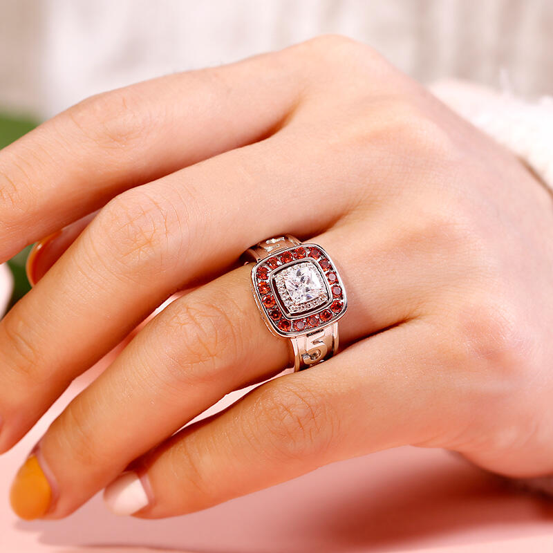 Jeulia Anillo personalizado de plata de ley con doble halo de corte cojín