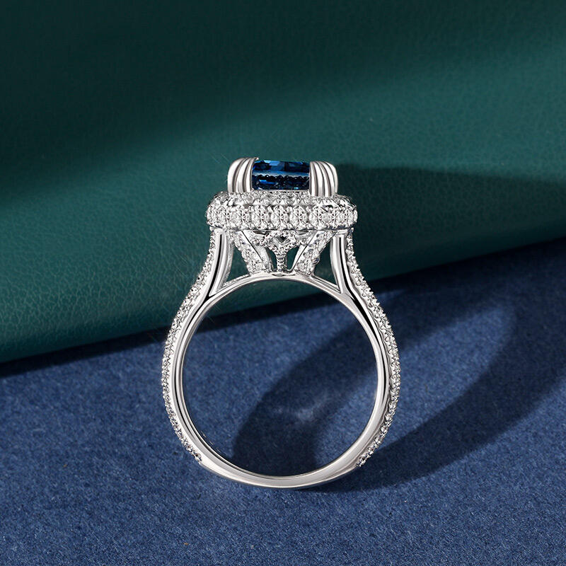 Jeulia "Captivating Brilliance" Emerald Cut Halo Sterling Silver Ring