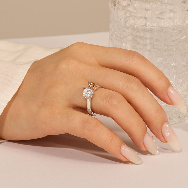 Jeulia Hug Me Capybara Ring Round Cut Sterling Silver