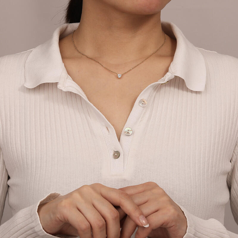 "Infinite shining" Trillion Cut Necklace