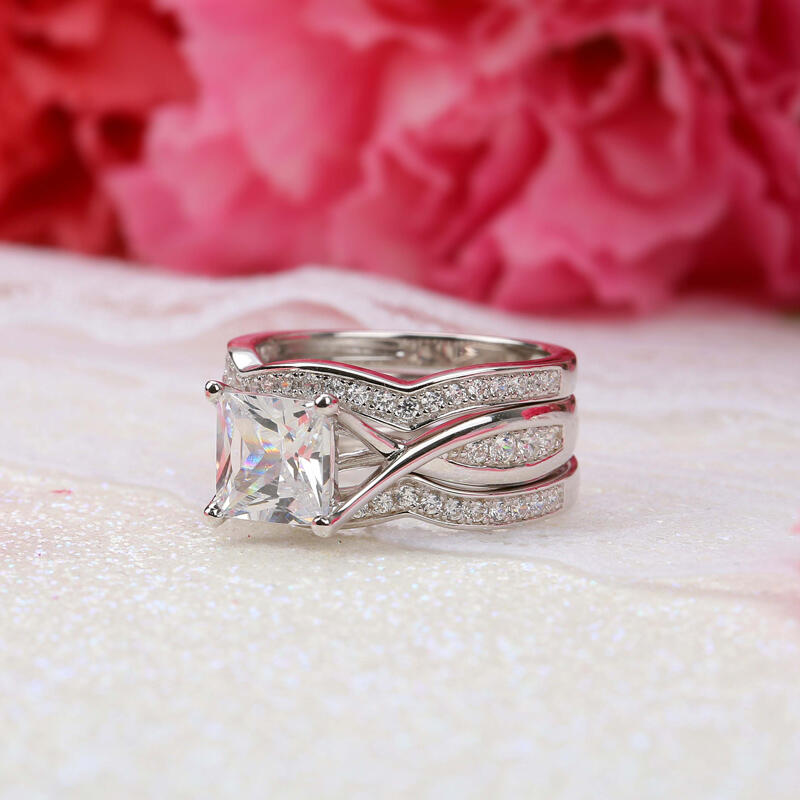 Jeulia Twist Princess Cut Sterling Silver Ring Set