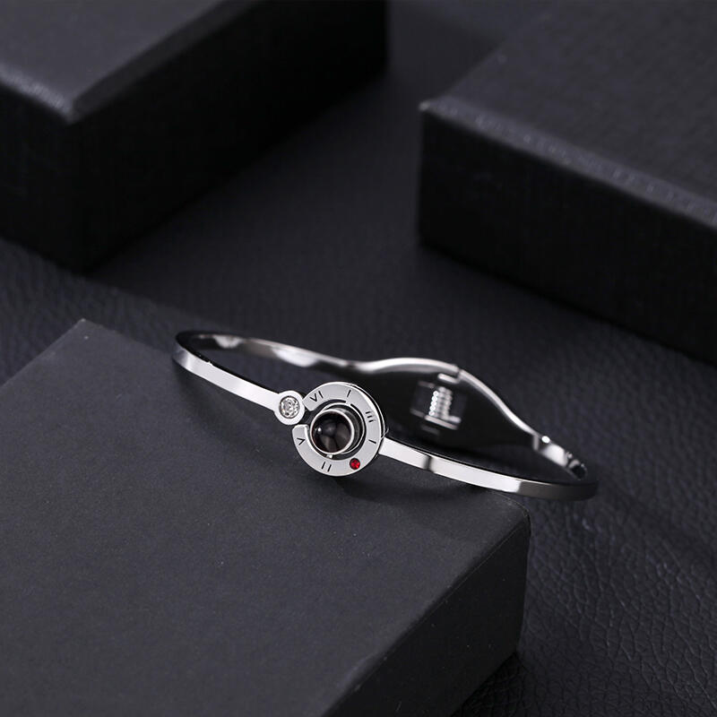 Bracciale Rigido Personalizzato con Proiezione di Foto