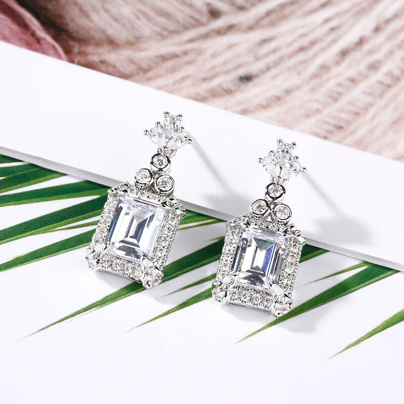 Jeulia Vintage Flower Halo Emerald Cut Sterling Silver Drop Earrings
