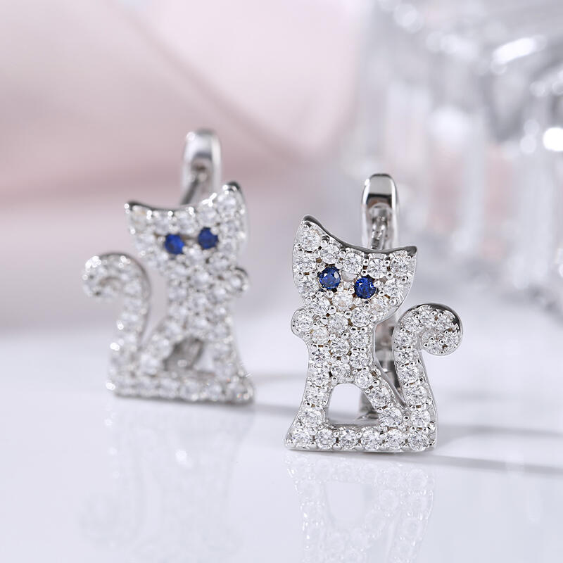 Jeulia Cute Cat Design Sterling Silver Hoop Earrings