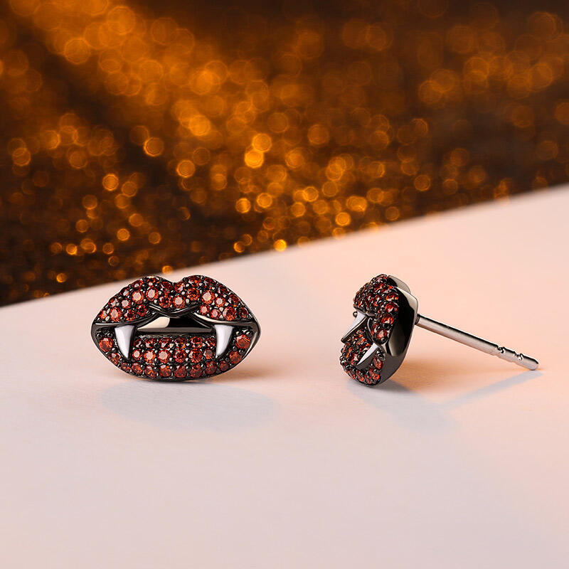 Jeulia "Vampire Lips" Sterling Silver Stud Earrings