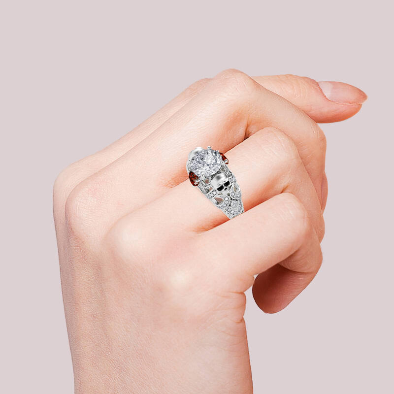 Jeulia "Chain to Love" Skull Design Sterling Silver Ring