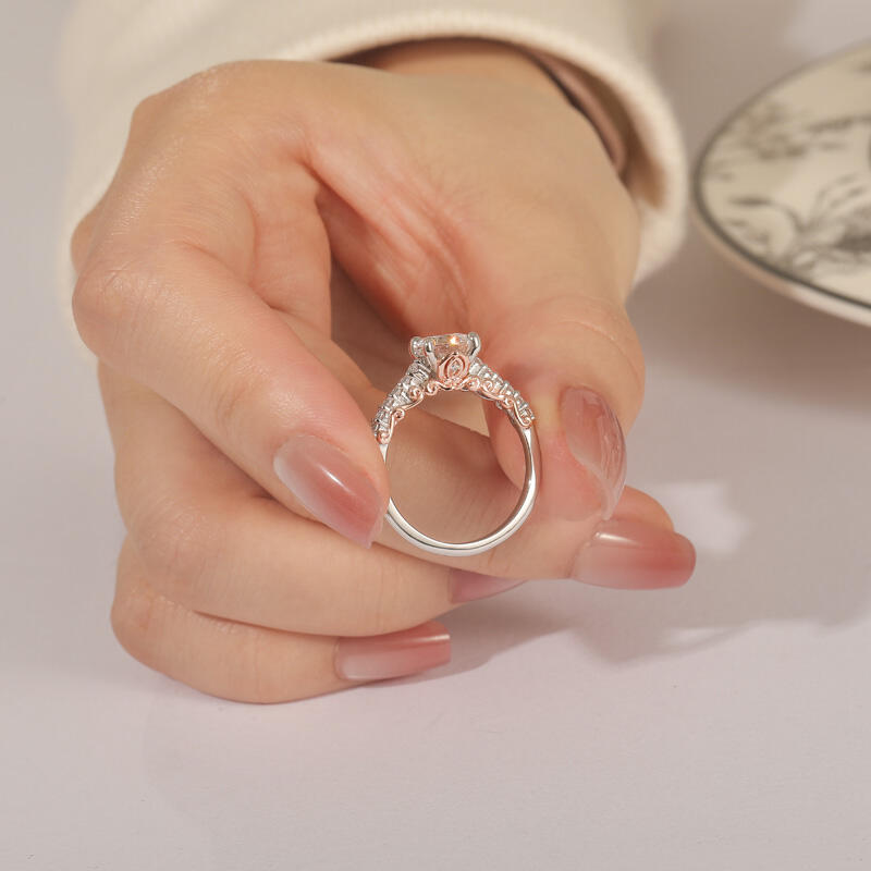 Jeulia Two Tone Pumpkin Pod Engagement Ring