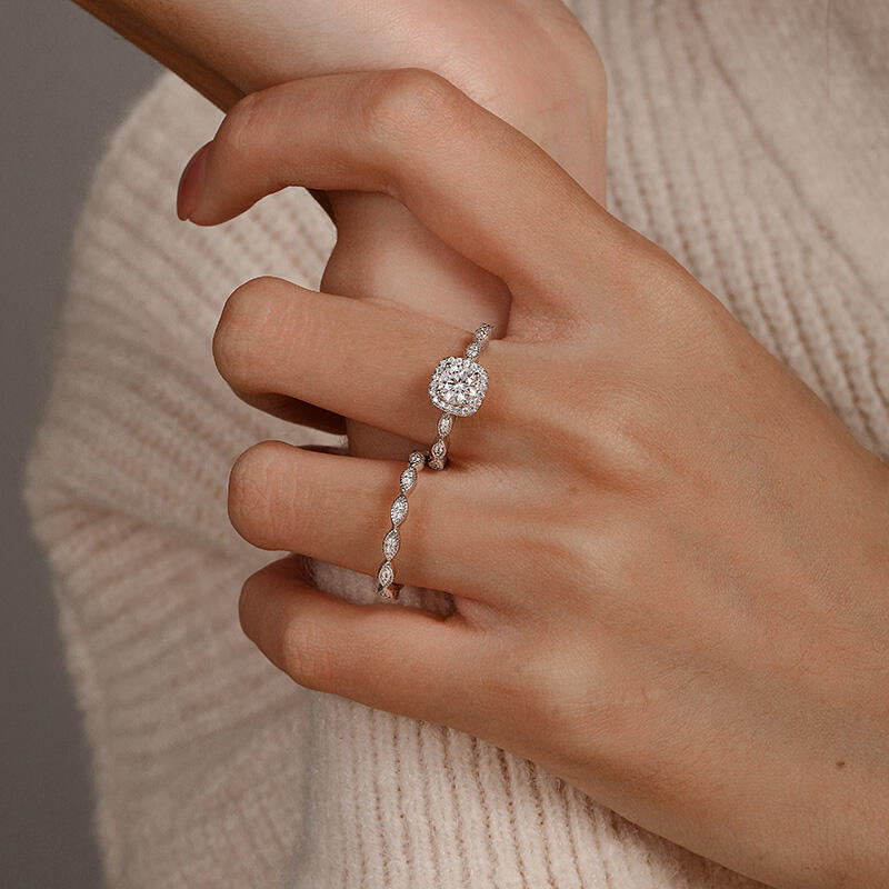 Jeulia Vintage Halo Round Engagement Ring Set Sterling Silver