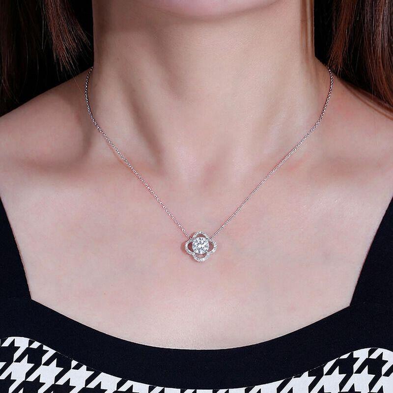 Jeulia Four Leaf Clover Round Cut Sterling Silver Necklace