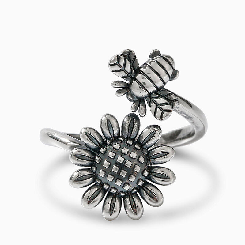 Jeulia "Sunflower and Bee" Sterling Silver Ring