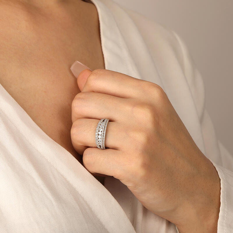 "Mi Amor" Classic Wedding Ring