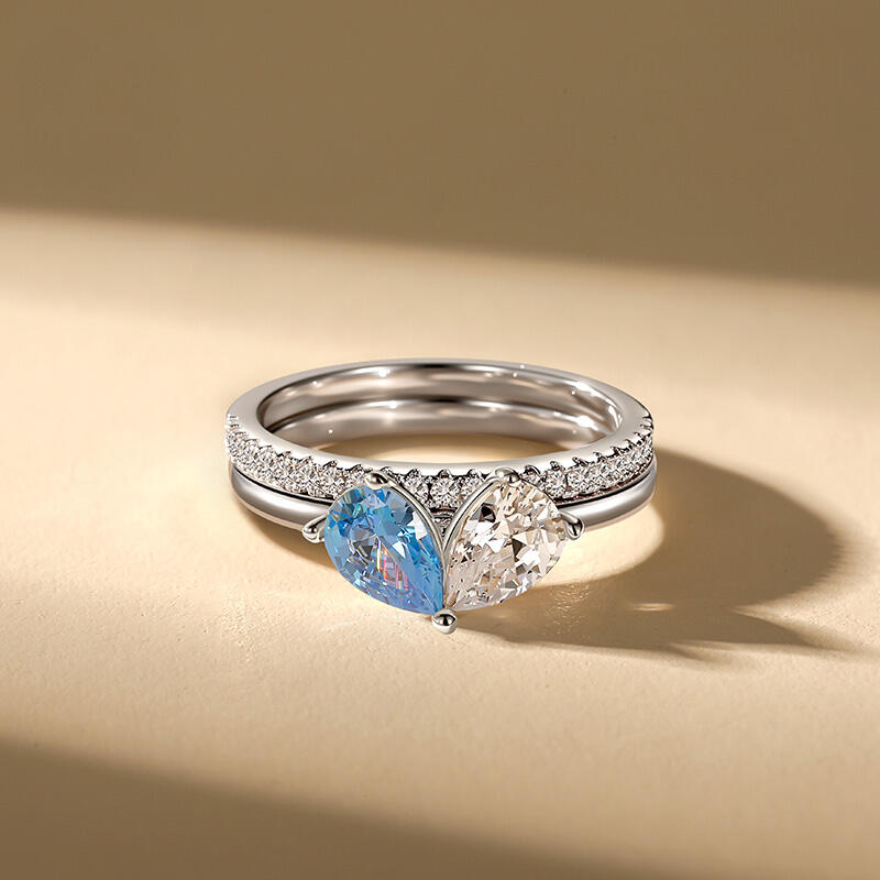 Jeulia Classic Custom Two Stone Heart Ring Set