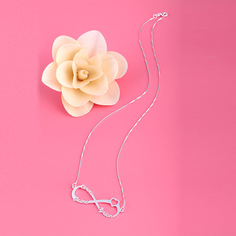 Jeulia Collar Con Forma De Corazón De Tres Nombres De Infinito En Plata De Ley
