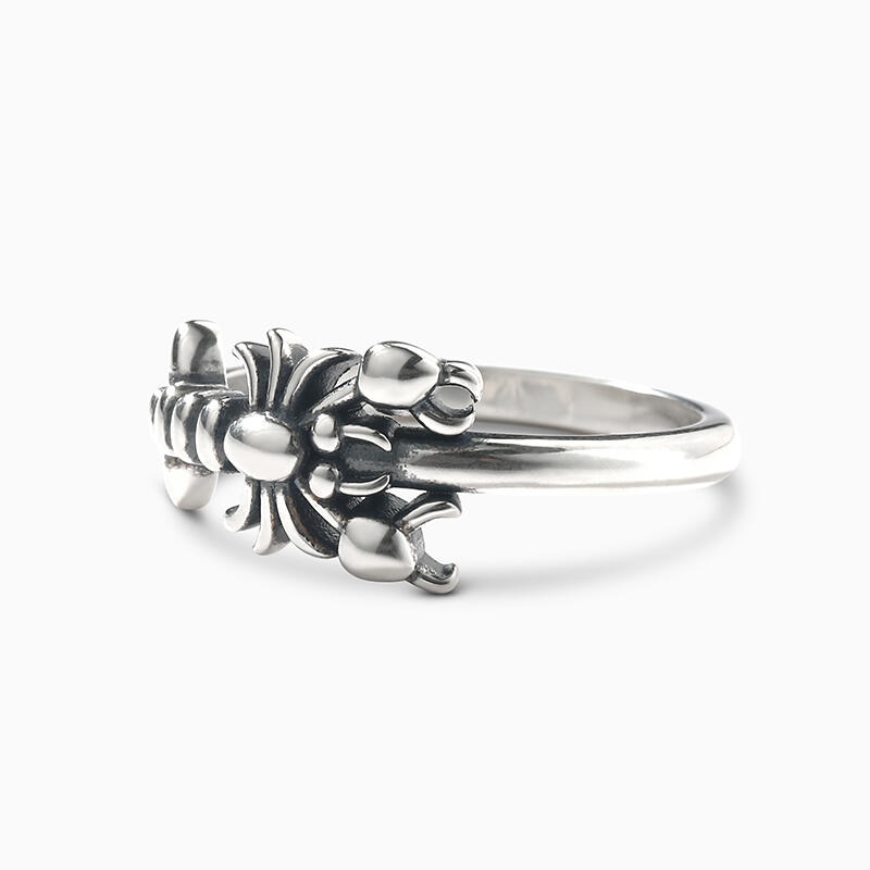 Jeulia "Sideways Lobster" Sterling Silver Ring