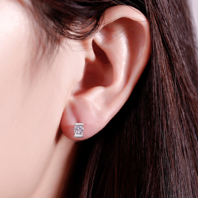 Jeulia Simple Round Cut Sterling Silver Earrings