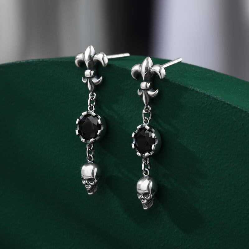 Jeulia "Iris & Skull" Round Cut Sterling Silver Earrings